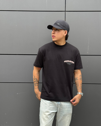 Tee design black